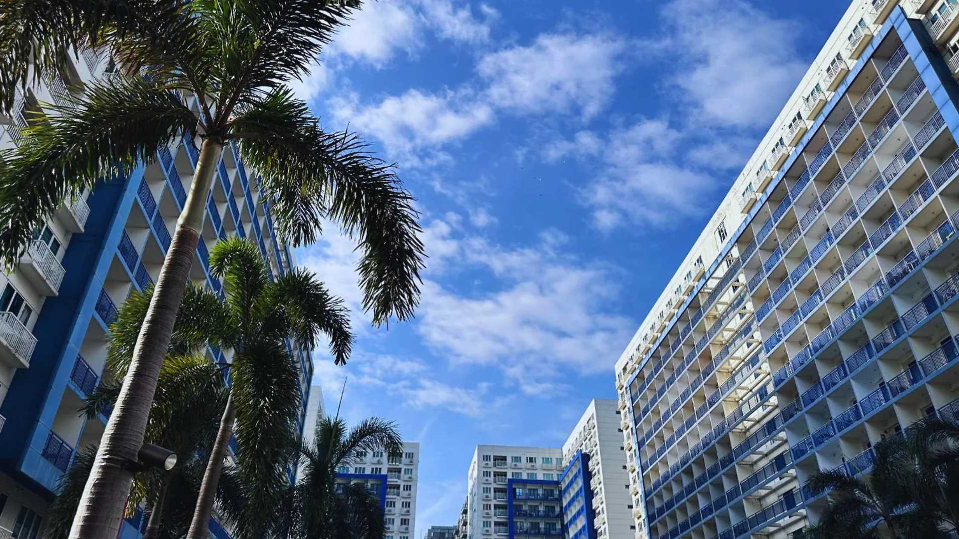 Aparthotel Msr Condo Vacation Rental Manila